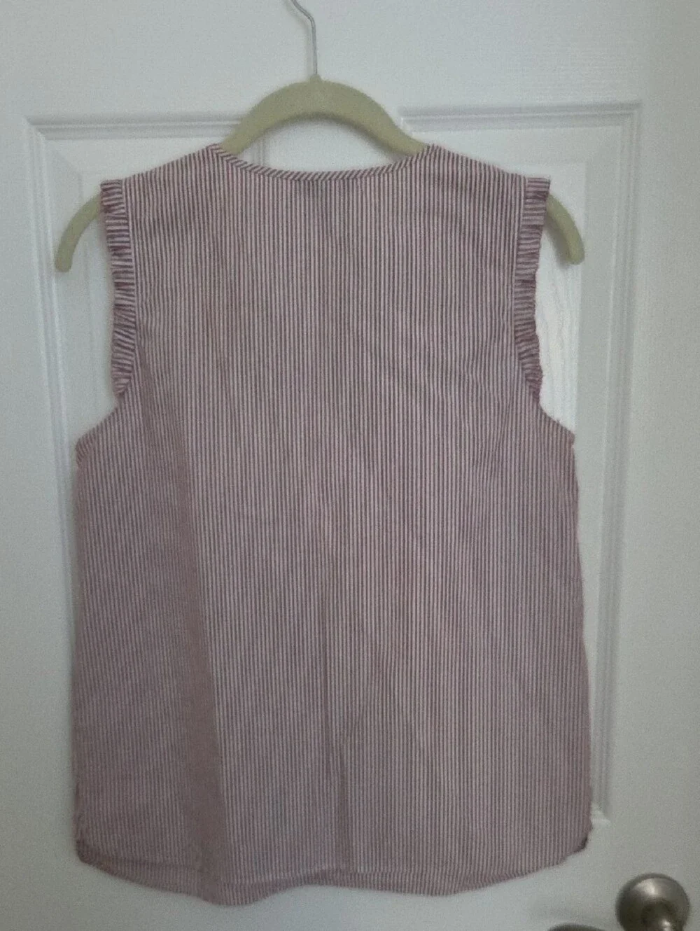 J. Crew Sleeveless Ruffled V-Neck Stripe Camisole - Maroon & White. Size 4.